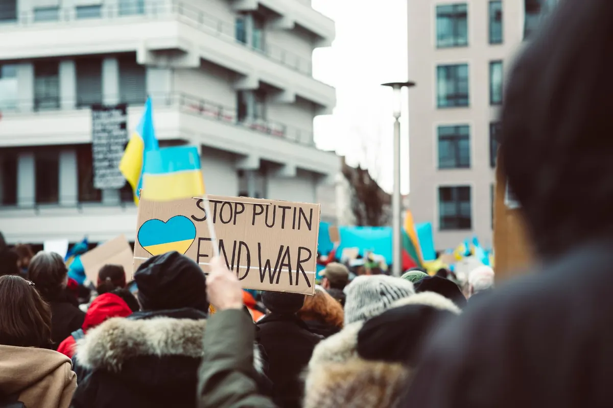 How to Spot a Culture War Bandwagon: A Practical Guide for UK Readers